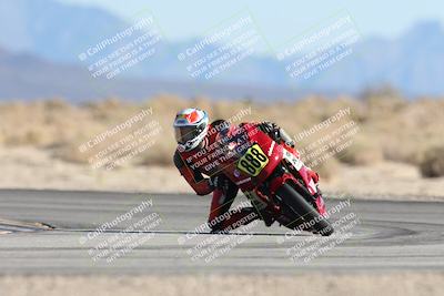 media/Dec-07-2025-CVMA (Sun) [[3e7d2de5dc]]/Race 9-Formula UL Shootout/